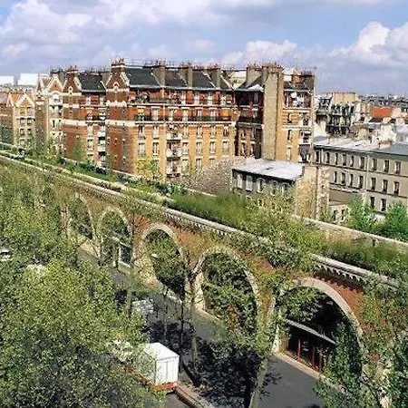 Entire With Terrace Parigi